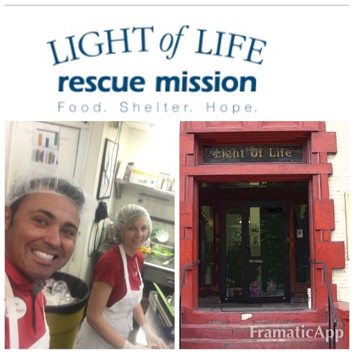 Doing some volunteering @LightofLife in Pittsburgh with my favorite HR. <a href="/LeahDevlin11/">Leah Devlin</a>