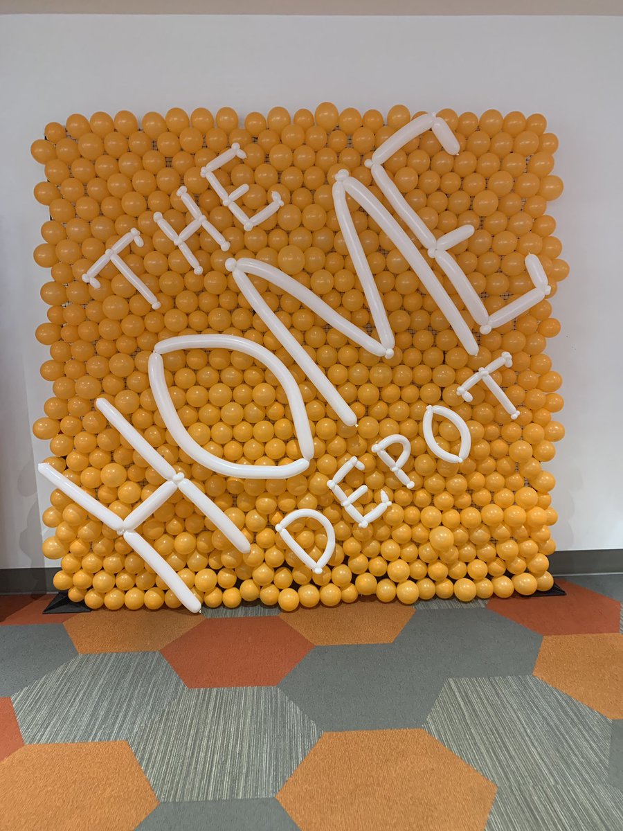 THDElizabethHe1's tweet photo. The interns are coming! ๐บ Welcome! #GameofThronesreference https://t.co/QMyHnZV4Kt