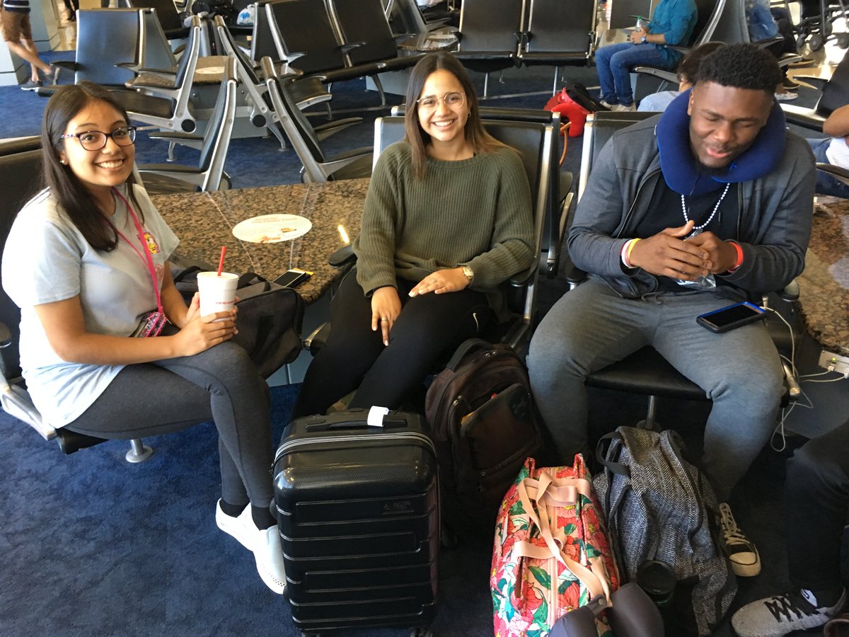 acuartanddesign's tweet photo. Dan McGregor and the A&amp;D Leipzig Painting Residency students are at DFW ready to go! Bon Voyage https://t.co/55Vp46vYGJ