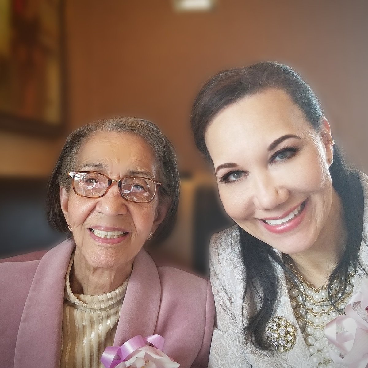 Lori Pinson's Instagram, Twitter & Facebook on IDCrawl