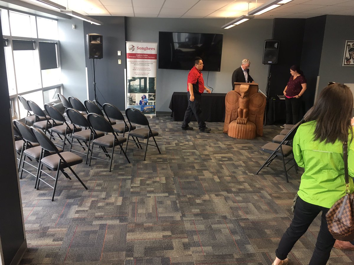 DallasGislason's tweet photo. Prepping the @SIProsperity streaming party at @Songhees_Nation for the #SmartCitiesCanada announcement tomorrow! @INFC_eng #yyj #yyjbiz #smartcities #smartmobility https://t.co/rHToETldCl