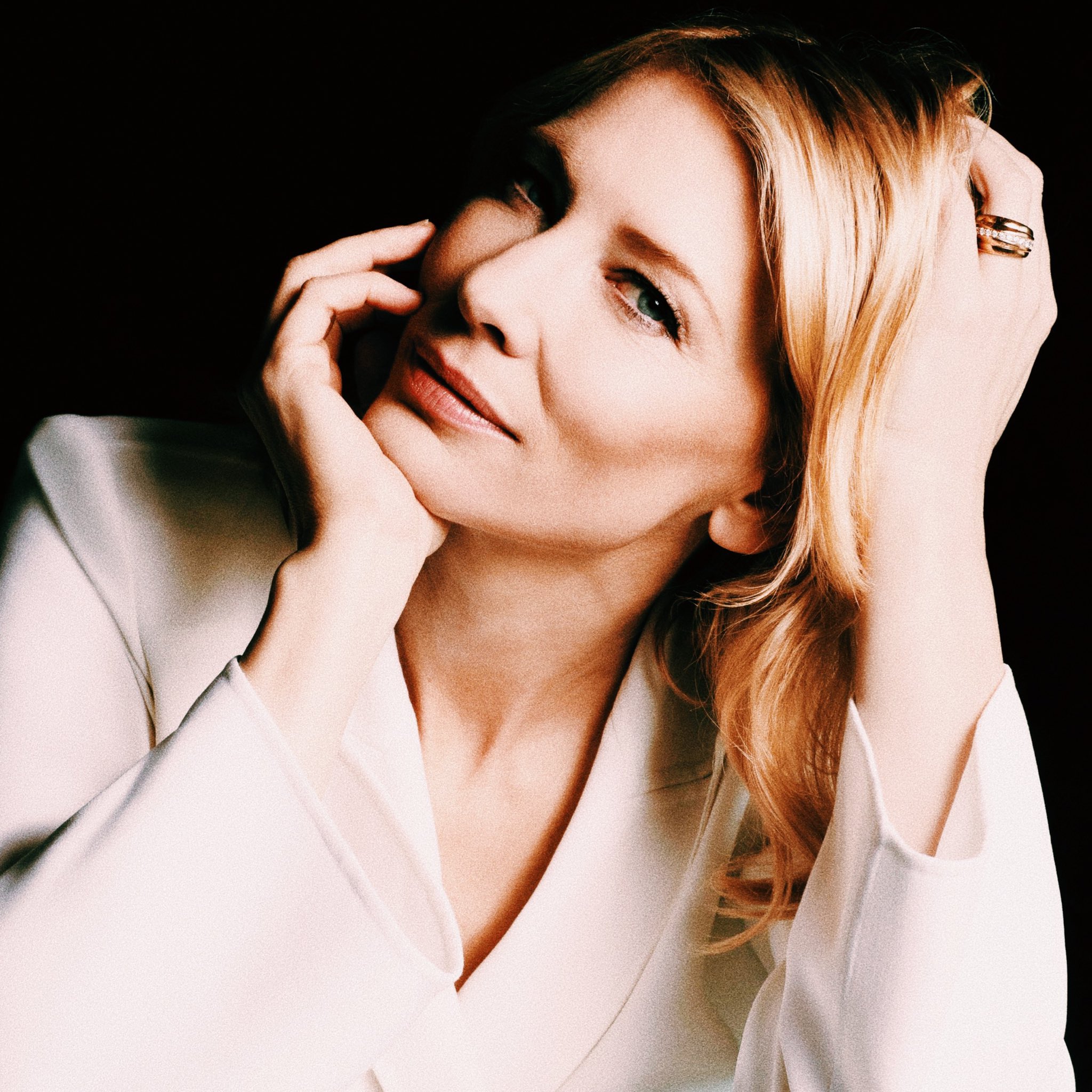   if you know you re going go fail, then fail gloriously happy birthday, queen cate blanchett! 