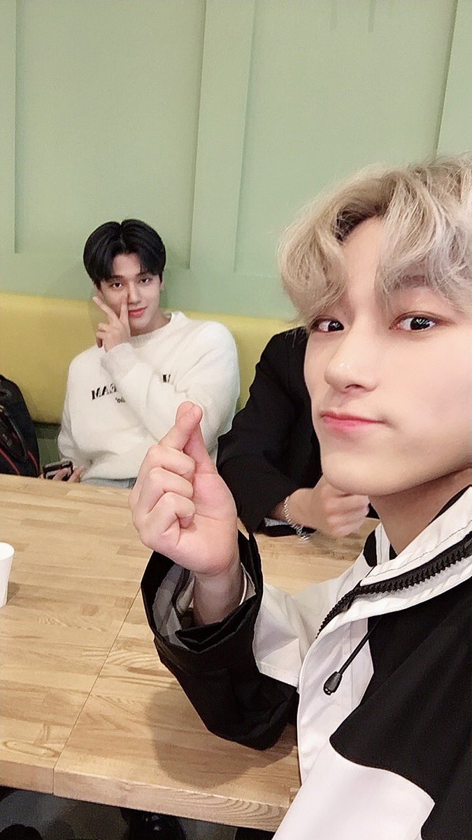 ATEEZofficial's tweet photo. [#산] 일본 도착!❤
에이티즈 가자아아!!!
#ATEEZ #에이티즈 https://t.co/kBqWV0uhYq