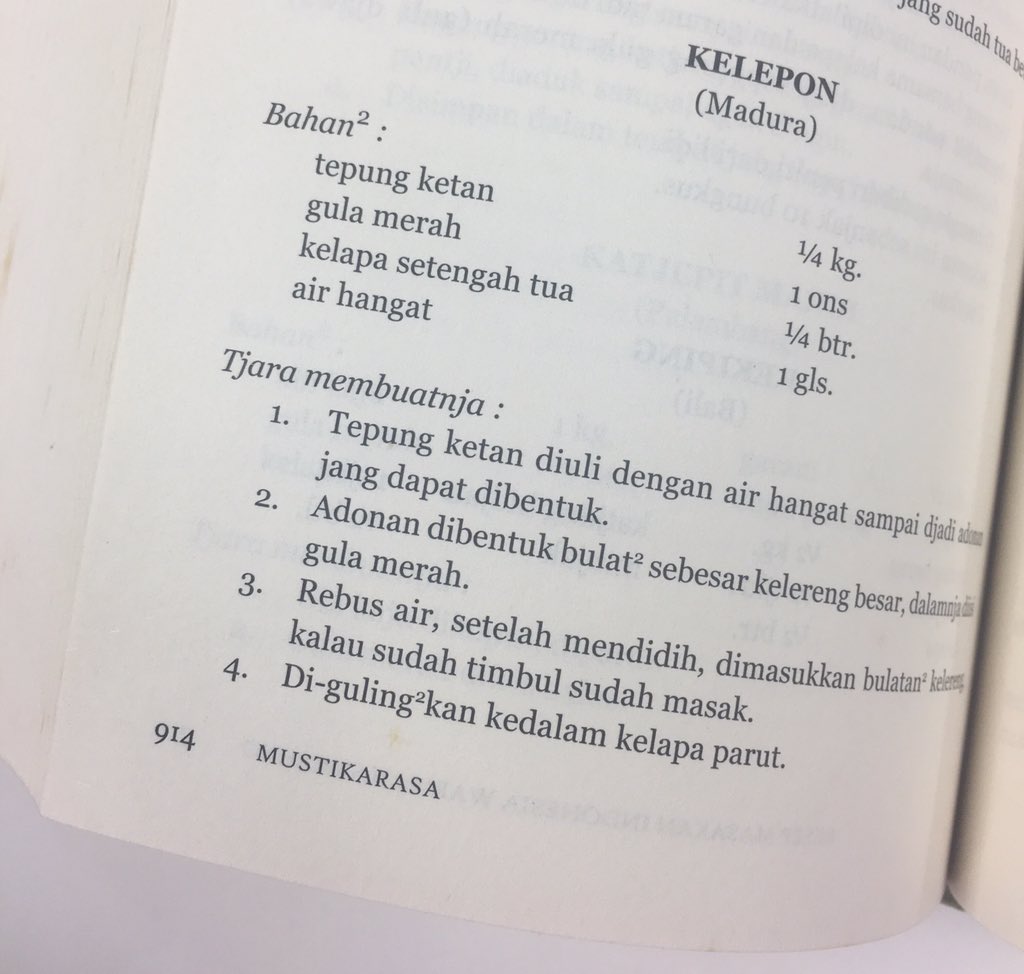 cyapila's tweet image. Menurut Mustika Rasa (1967) klepon ada tiga macam. Dari ketan, ubi, dan singkong.