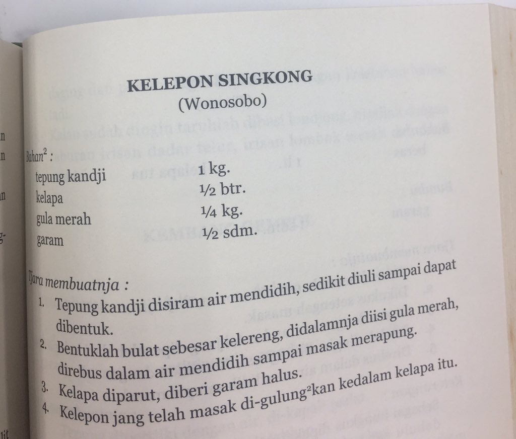 cyapila's tweet image. Menurut Mustika Rasa (1967) klepon ada tiga macam. Dari ketan, ubi, dan singkong.