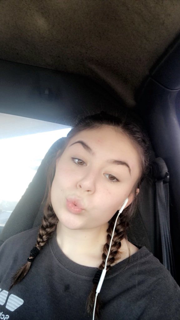 dayseeredmon's tweet photo. bare faced:p https://t.co/brlctuYxHR