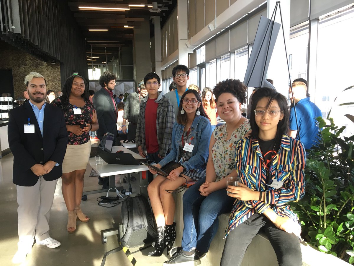 AkinsCPhoto's tweet photo. @e4youth #e4youthshowcase #googlebuildingATX @loraalaniz @AkinsJournalism https://t.co/8cbivnrwDz