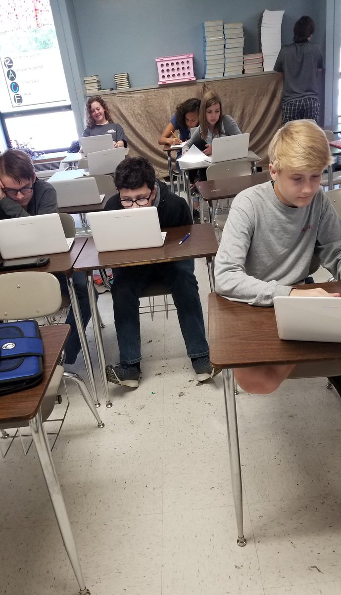 EnglishDivaVMHS's tweet photo. Davison's 8th grade GRC kids begin their Post Mortem of a Character project #BeTheOne #jacketracket #vincentstrong @VMHS_Jackets https://t.co/wLyLqRY3Xi