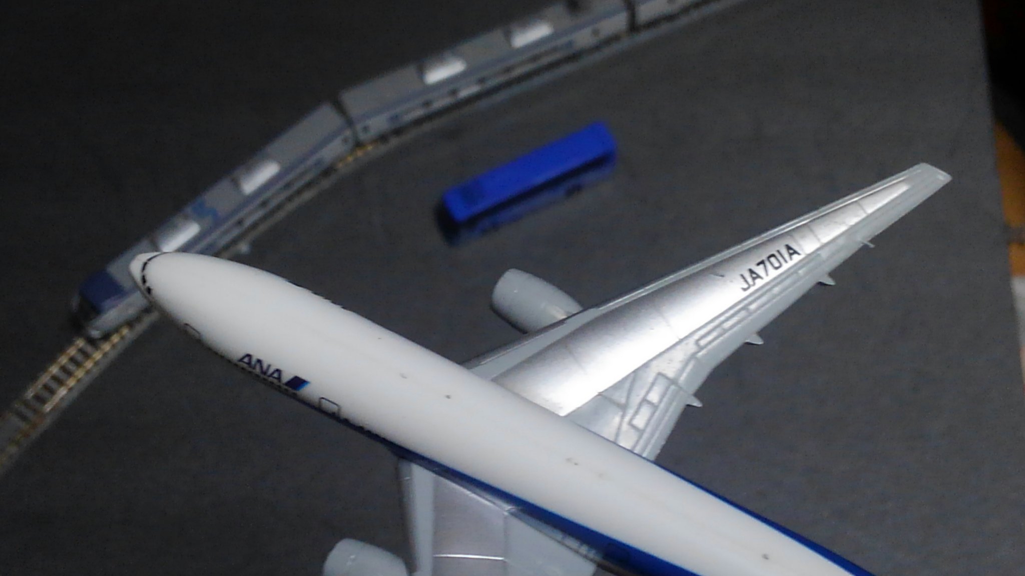 Canal Dream その Anaウイングコレクション ボーイング777 トリトンブルー 特急はるか号 リムジンバス 関西空港 きたえた翼は強い T Co Jsryvssfb0 Twitter