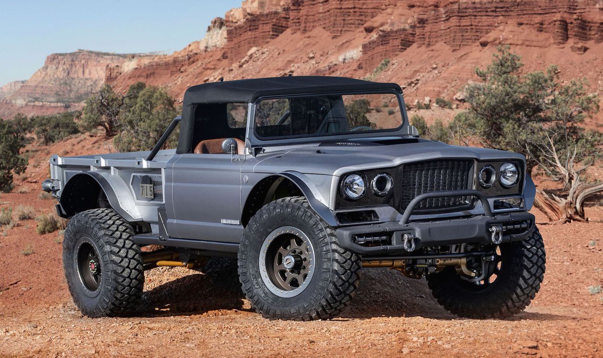 Did you see the #jeep Five-Quarter concept (inspired by the 1968 Kaiser Jeep M715) this past April at the #easterjeepsafari? Tag us in your photos and let us know what you think of this #wrangler warrior - #jeepwrangler #cars #vintagecar #offroad #jeepnation