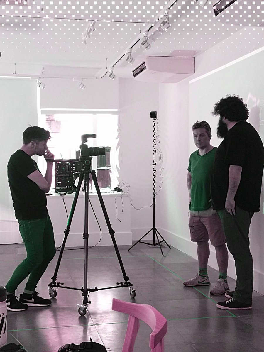 jamesemarks's tweet photo. VirtualDotInk #PsychFi Flashback To #Hackstock 2016 & First UK Live @tiltbrush gallery experience with artists #PatrickMorgan @DeannaRodger with #RoomOne @ChrisSzkoda @scifilondon #MixedReality @VRScout https://t.co/i5gsfa0AkR