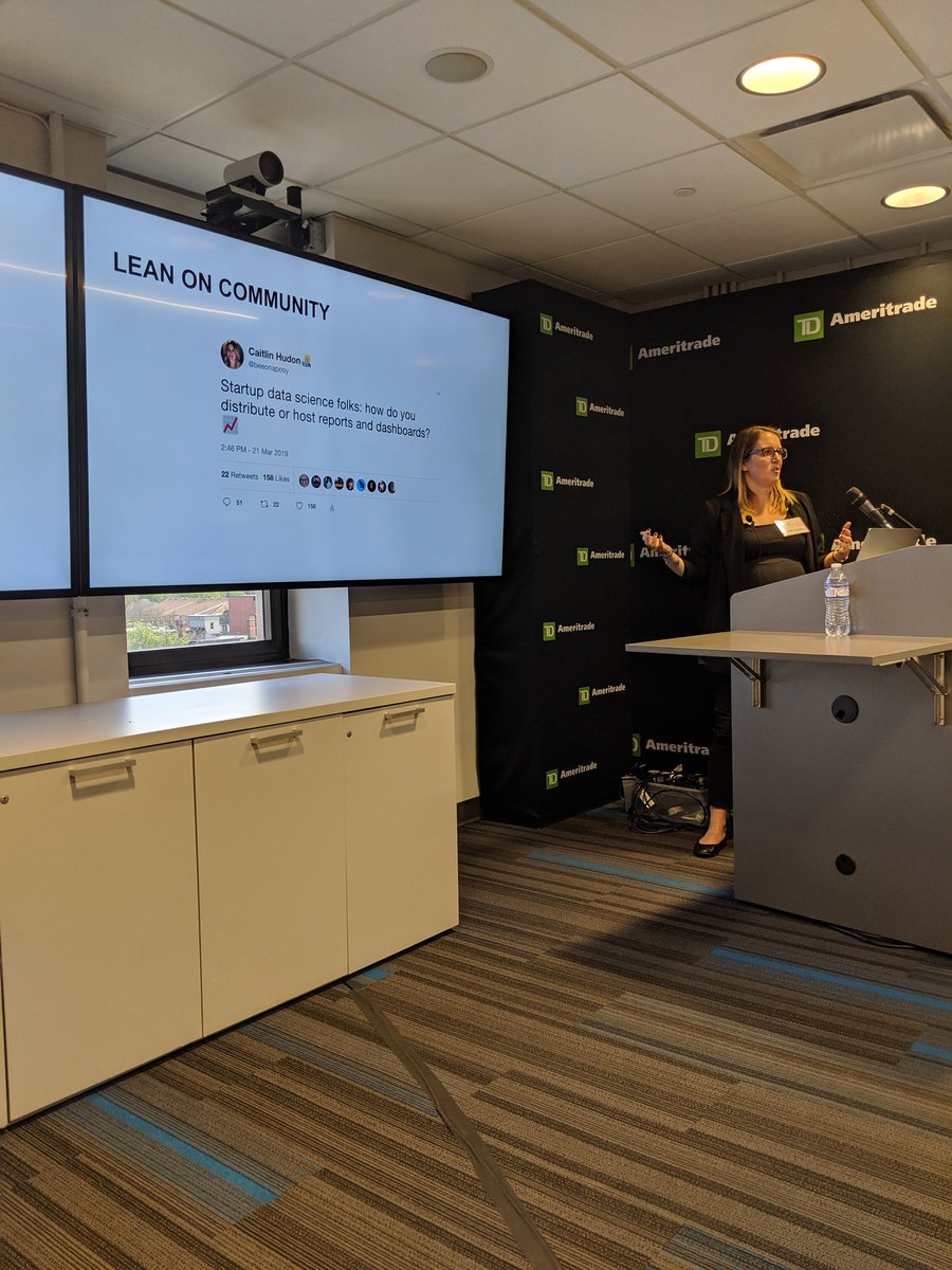 claytonyochum's tweet photo. front row for an excellent talk on #buildingDS from @beeonaposy here at @PyDataAnnArbor x @AnnArborRUsers https://t.co/Z2eIJFxei7