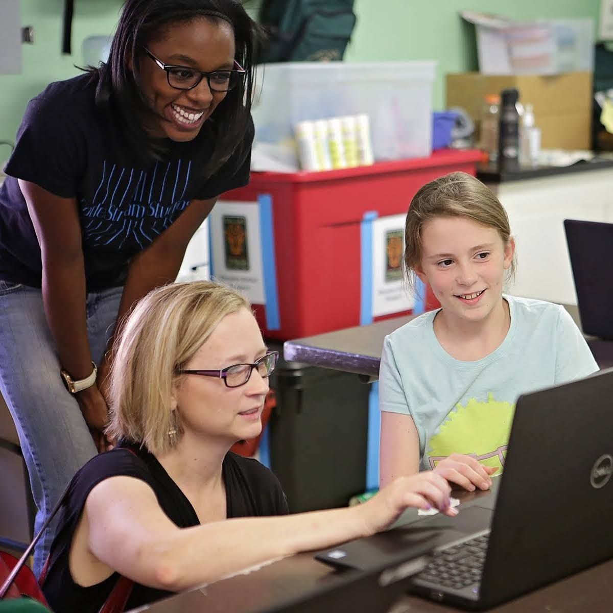 CodeStreamDTX's tweet image. This summer you can visit @DallasZoo to design a website about your favorite Dallas Zoo animal at our Pathways Summer Camp! It's open to the public, so claim your spot before it gets full. || Register Now: June 10-14 - buff.ly/2LsX2Fq | July 8-12 - buff.ly/2VONetc