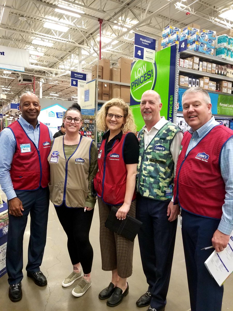 SouthPhillyASA's tweet photo. My Lowe's Family ❤ #goodtogreat #myloweslife #southphilly #proud @Jimmy1365MD @MyCasaTaylor @MzMyra2U @DonmegaOne https://t.co/gnJ4cjfNEj