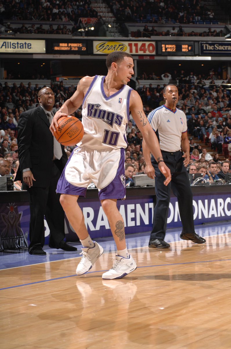 mike bibby sneakers