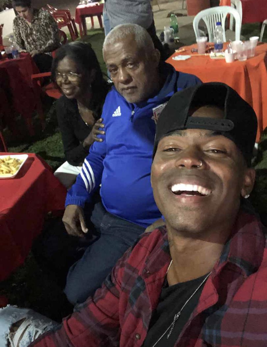 Parabéns, minha guerreira! Ontem dia das mães e hoje seu aniversário! Que você tenha o melhor dessa vida! Vc merece, minha rainha!