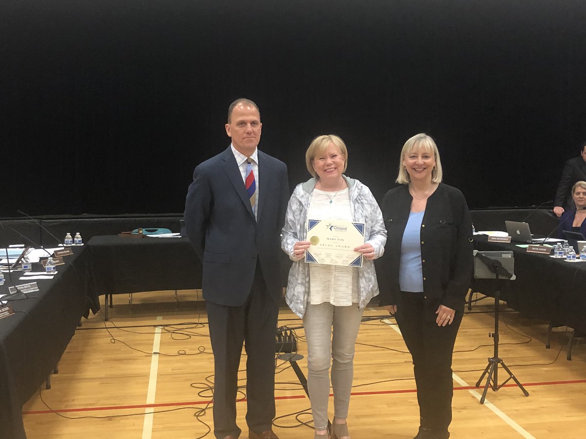 Liberty_D135's tweet photo. Congratulations to Mrs. Kuecher, @mfoxLiberty , Mrs.Crotty and @DuffyKaryl on being recognized at tonight’s board meeting for Always going Above and Beyond the Call of Duty Everyday!  We’re so lucky to have you! 👏👏👏#patriotpride135 https://t.co/bmryIxn6yE