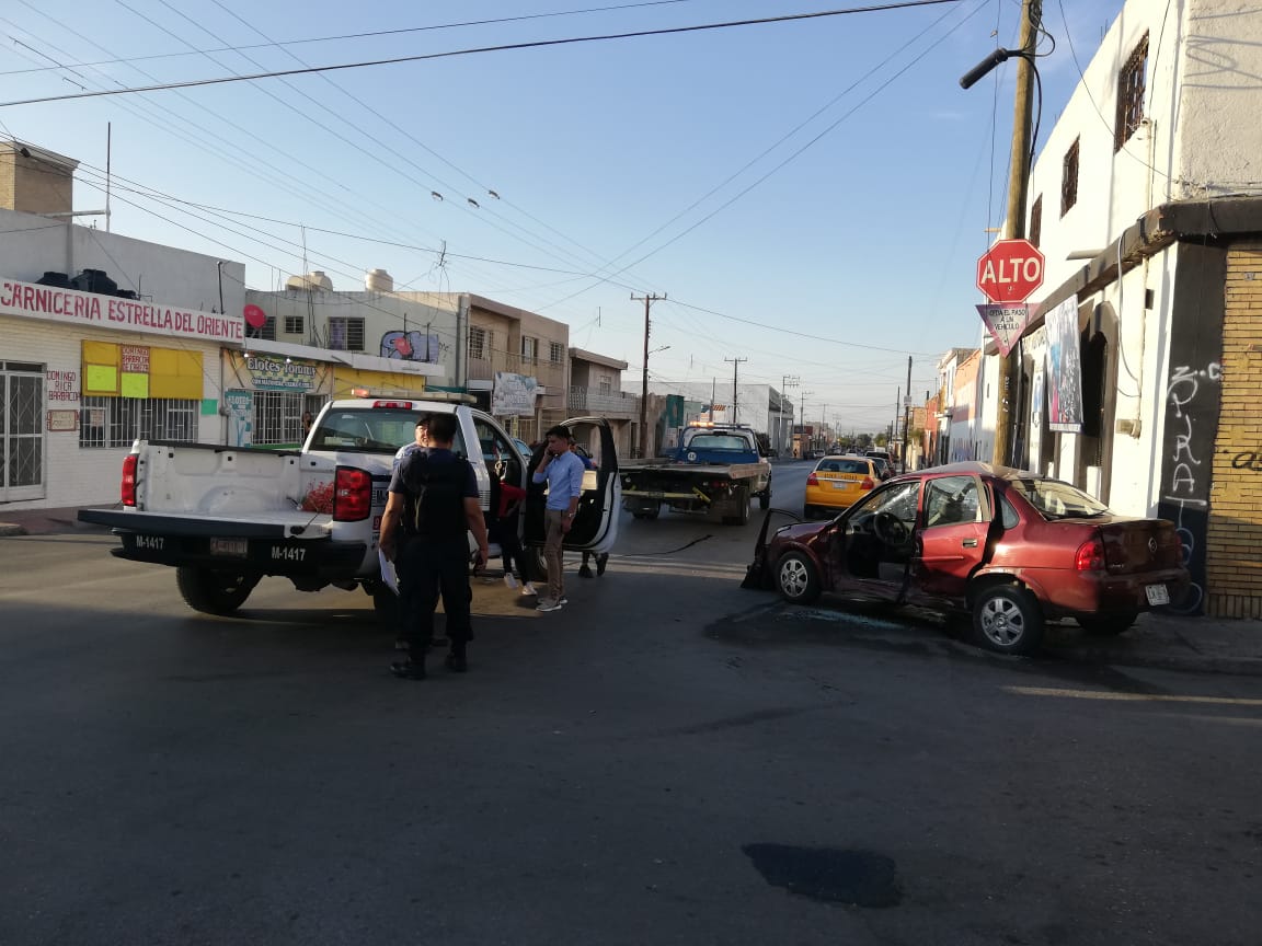 TelediarioCoah's tweet photo. #Telediario #Saltillo #Accidente vehicular sin lesionados en José Maria La Fragua y Juan Antonio de La Fuente. https://t.co/wlDr9puevO