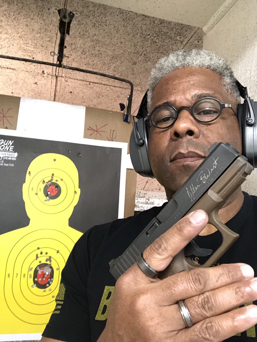 Whaddya do when you’re bored on a Monday evening? Ya get yer Glock 19