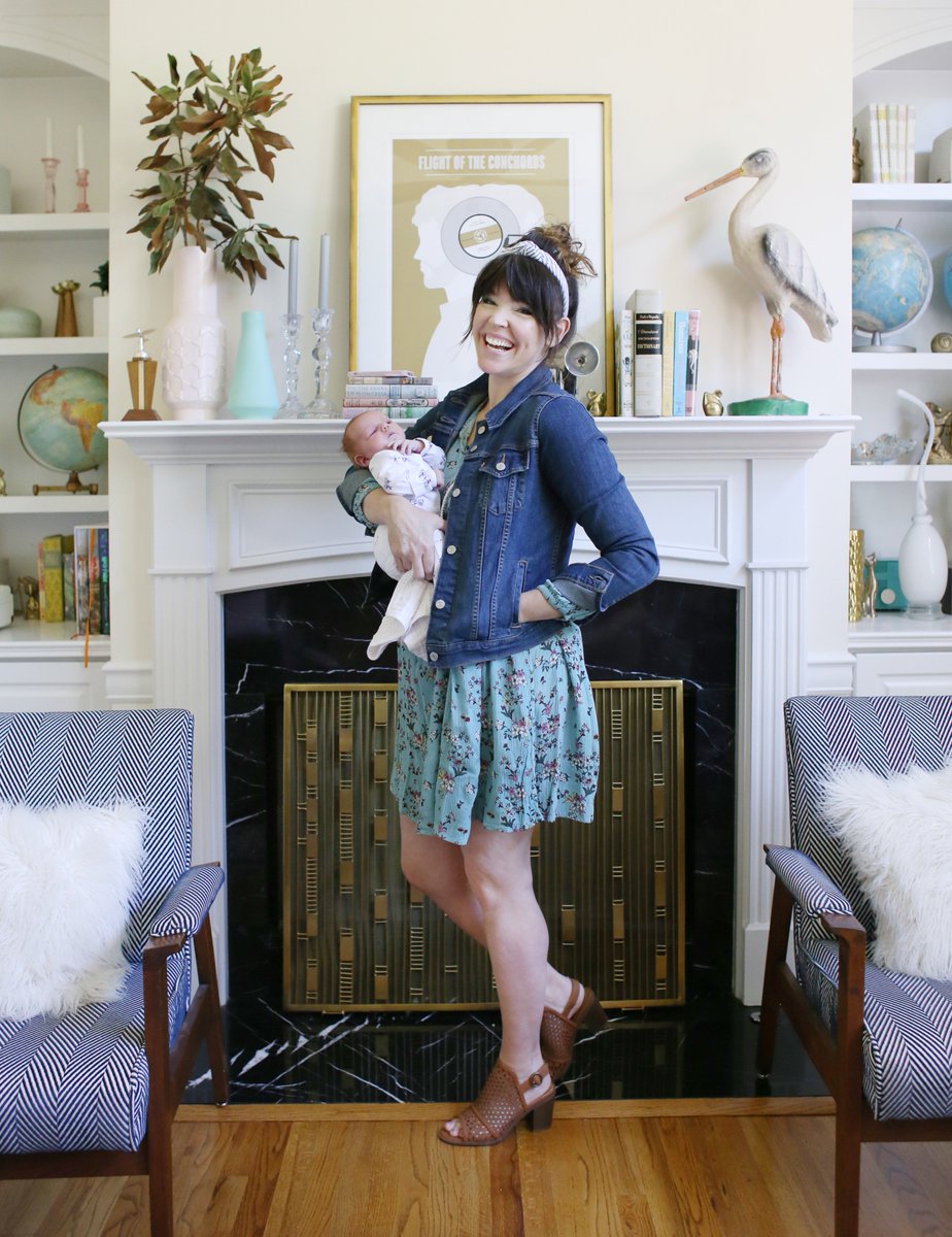 Getting dressed post partum can be tricky - loving this combo! laybabylay.com/spring-materni… and this jacket from <a href="/walmart/">Walmart</a> is my new fave: rstyle.me/+je4wvPOz72x4I… #ad #walmartfashion #wedressamerica