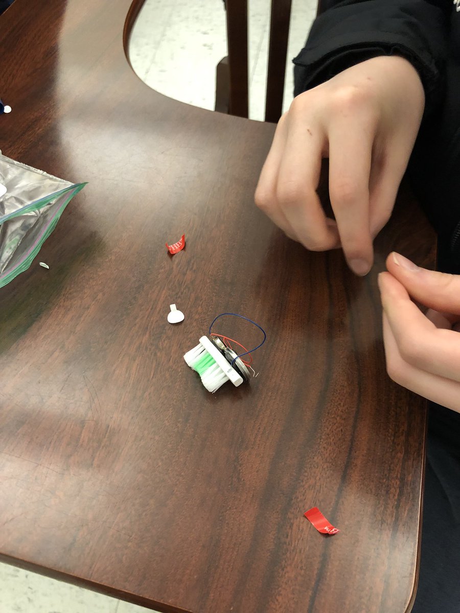 ChalimaS's tweet photo. 5th grade field trip to UD... we literally bled to create our own little bristle bots 😂 @OCSDelaware @Iteach5thOCS https://t.co/qsds5ZlIQv