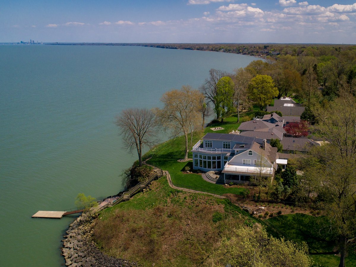 WayUpAerial's tweet image. •FOR SALE• 31012 Lake Rd in Avon Lake, OH. “Incredibly private lake front Colonial, 4/5Bed 4.5Bath, major renovations 2016-2019, Lake Erie access and dockage...” For more info contact @KimCraneHomes or visit kimcranehomes.com {Int/Ext Video Coming Soon}#wayupaerialimages