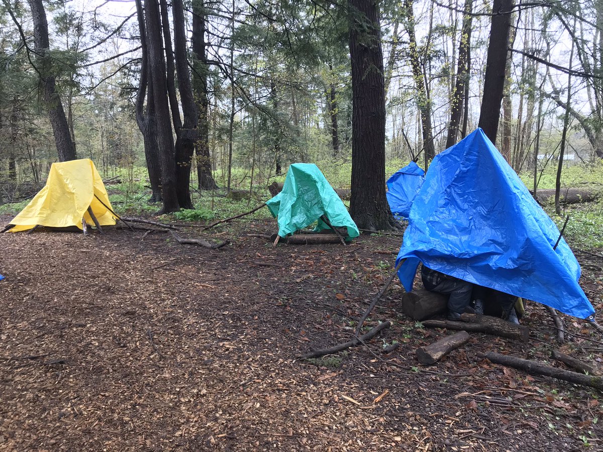 Nothing like a cold, wet day to inspire the teamwork &amp; collaboration needed to plan and build a shelter to stay out of the rain! Loved seeing the problem solving &amp; application of their learning about structures! <a href="/HDSB_OEE/">Shift...to the Great Wide Open</a> <a href="/HDSBScienceTech/">HDSB Science & Technology</a> #OutdoorLearning #RealWorldConnections
