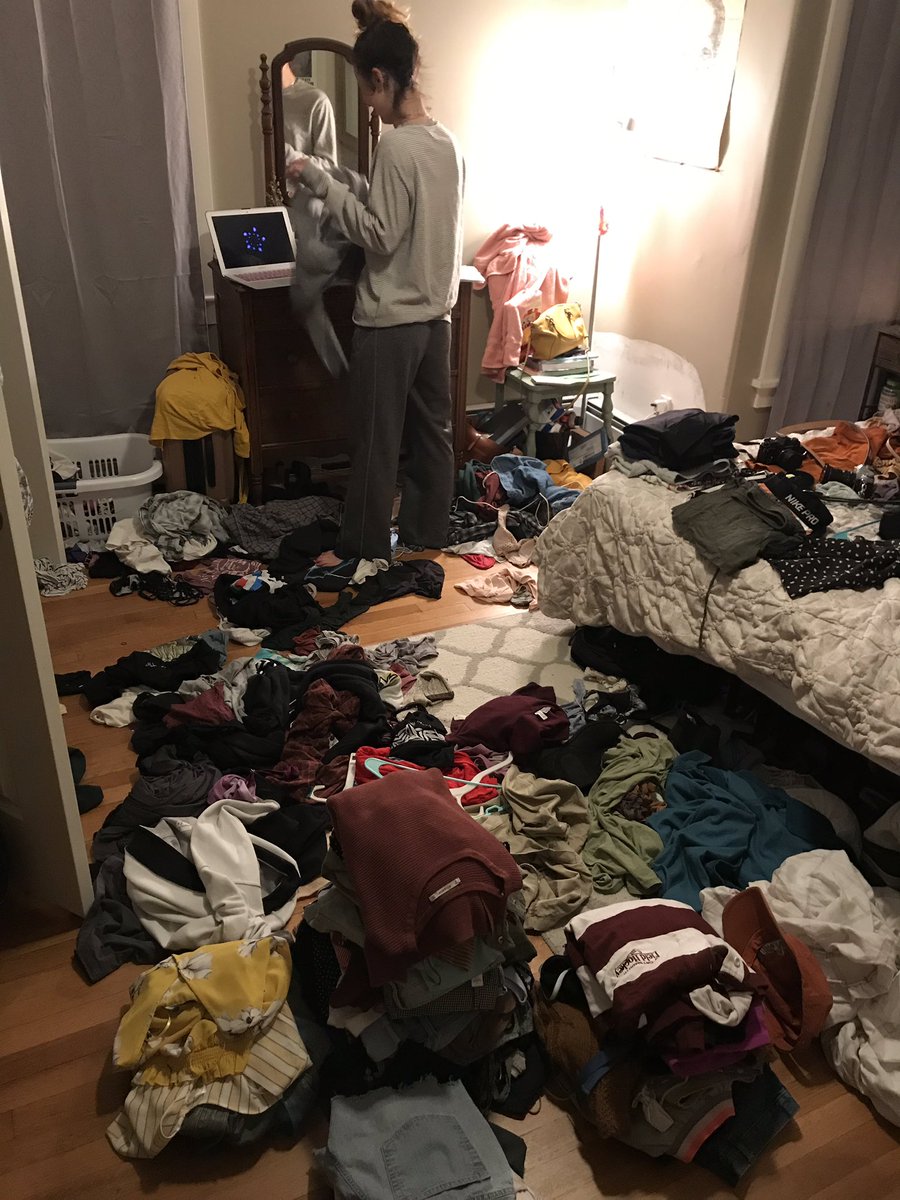 tracy_long22's tweet photo. This is a prime example of doing anything but studying for your final in the morning https://t.co/l4Ll622SWR