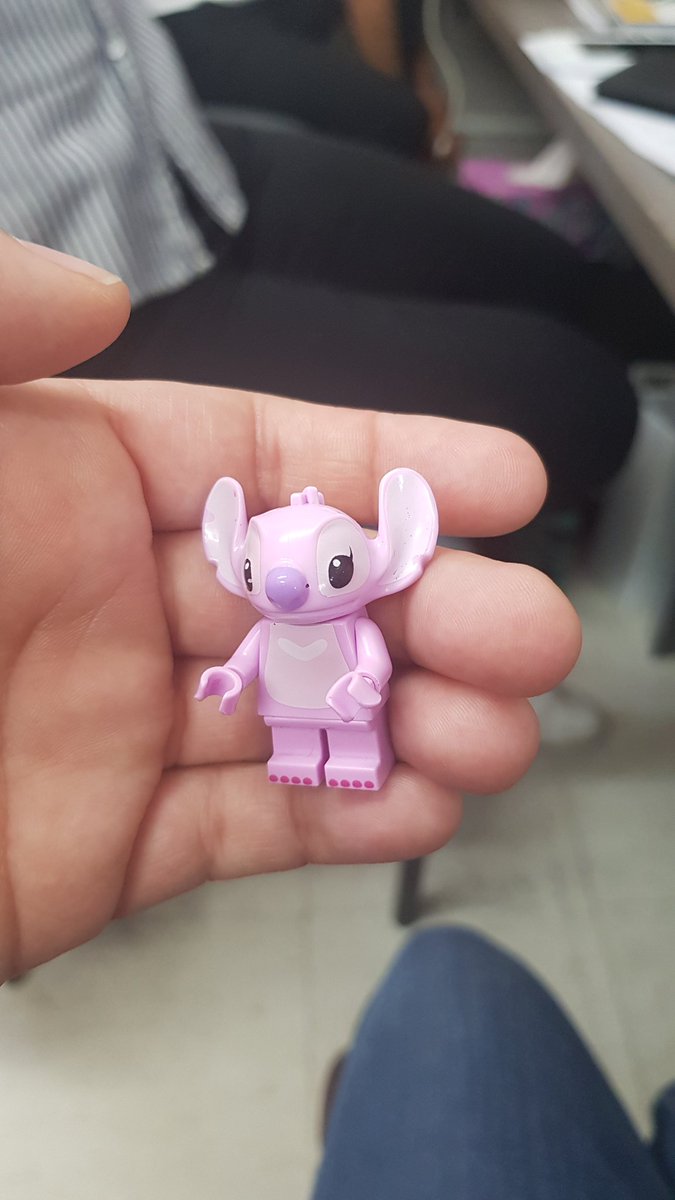 iiTaahi's tweet image. Comprar legos me recuerda cuando era feliz y no lo sabía #withhim