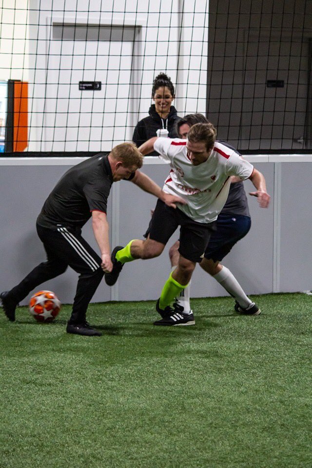 NYCKOPITES's tweet photo. Action shots I
#BootroomNYC FC v
#CarrasNYC FC
April 28th 2019 #CharityGame #Kopites #NYC #SeanCox https://t.co/gpJYIR75Zv
