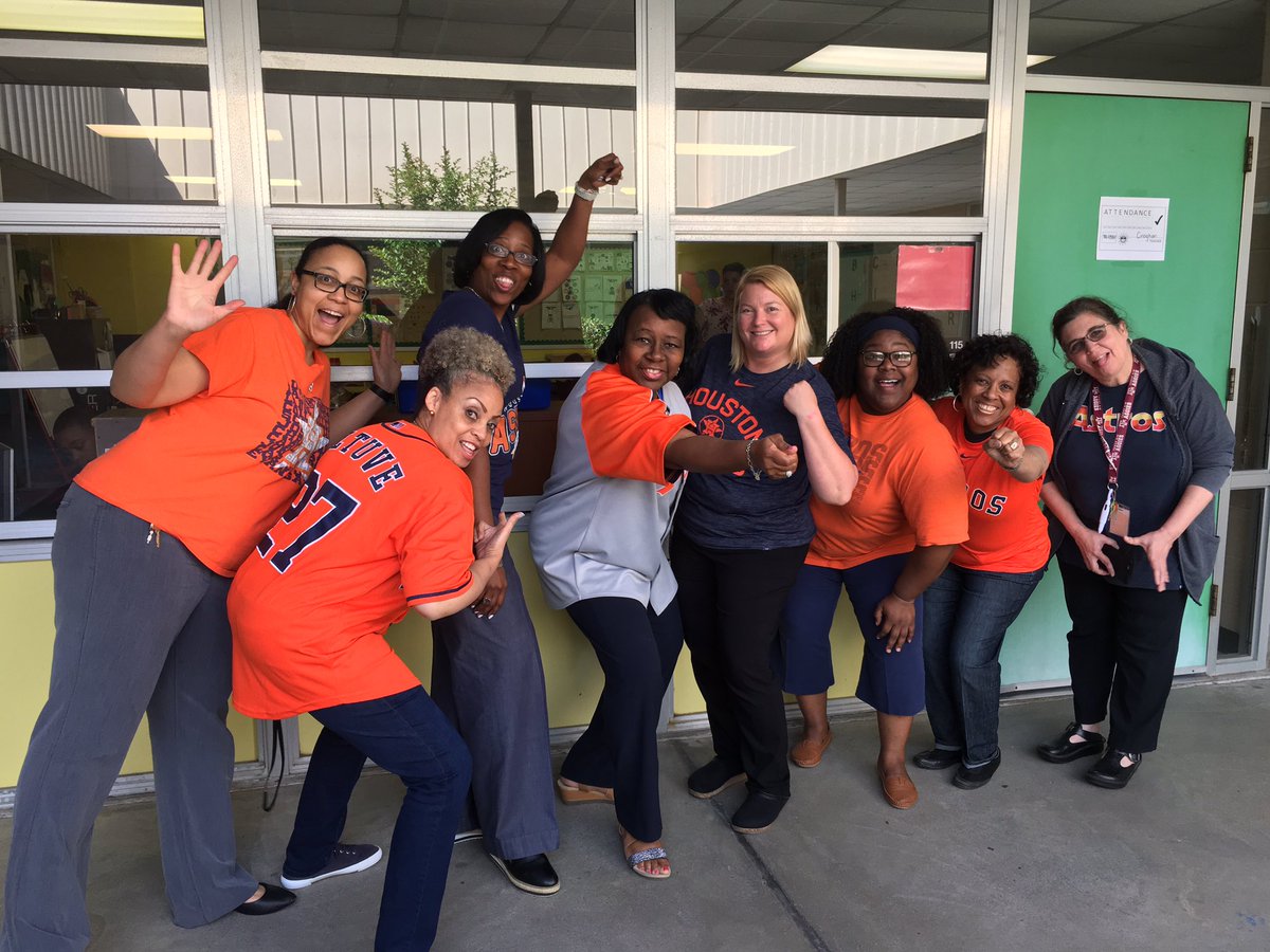 Dunn’s leadership team wishing our scholars good luck during testing this week!! We know they will “knock it out of the park”! #dunnbears <a href="/cwdavis_111/">Cheryl Davis</a> <a href="/patleonAKA/">Pat Leon💕</a>