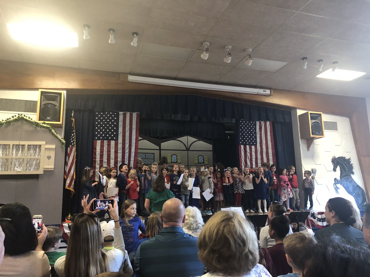 CalvertSMOB's tweet image. I had a fantastic time attending @CCPSMHESMustang Hamilton Night! Thank you so much @TheLibraryDr for inviting me!!