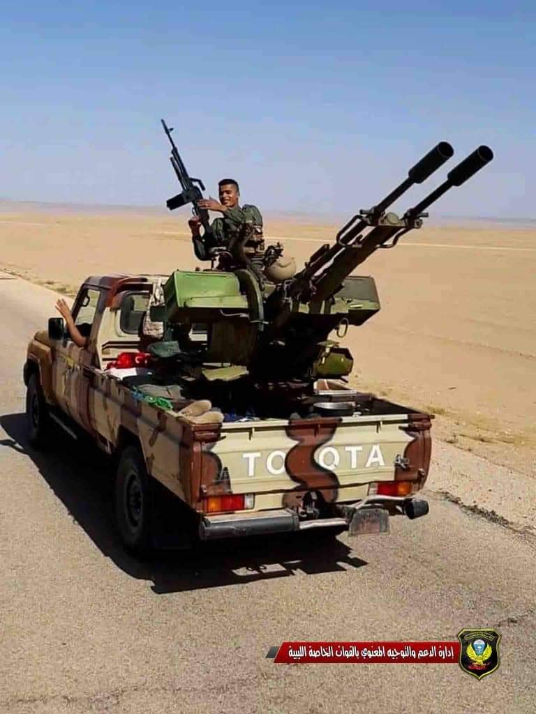 قالى تعالى: (وَلَا تَحْسَبَنَّ الَّذِينَ قُتِلُوا فِي سَبِيلِ اللَّهِ أَمْوَاتًا ۚ بَلْ أَحْيَاءٌ عِندَ رَبِّهِمْ يُرْزَقُونَ)

الشهيد بإذن الله تعالى البطل بلال الشبلي الذي أسقط الطيار المرتزق البرتغالي
احد أبطال القوات الخاصة الصاعقة سرية 23 صاعقة إرتقى شهيداً بإذن ربه