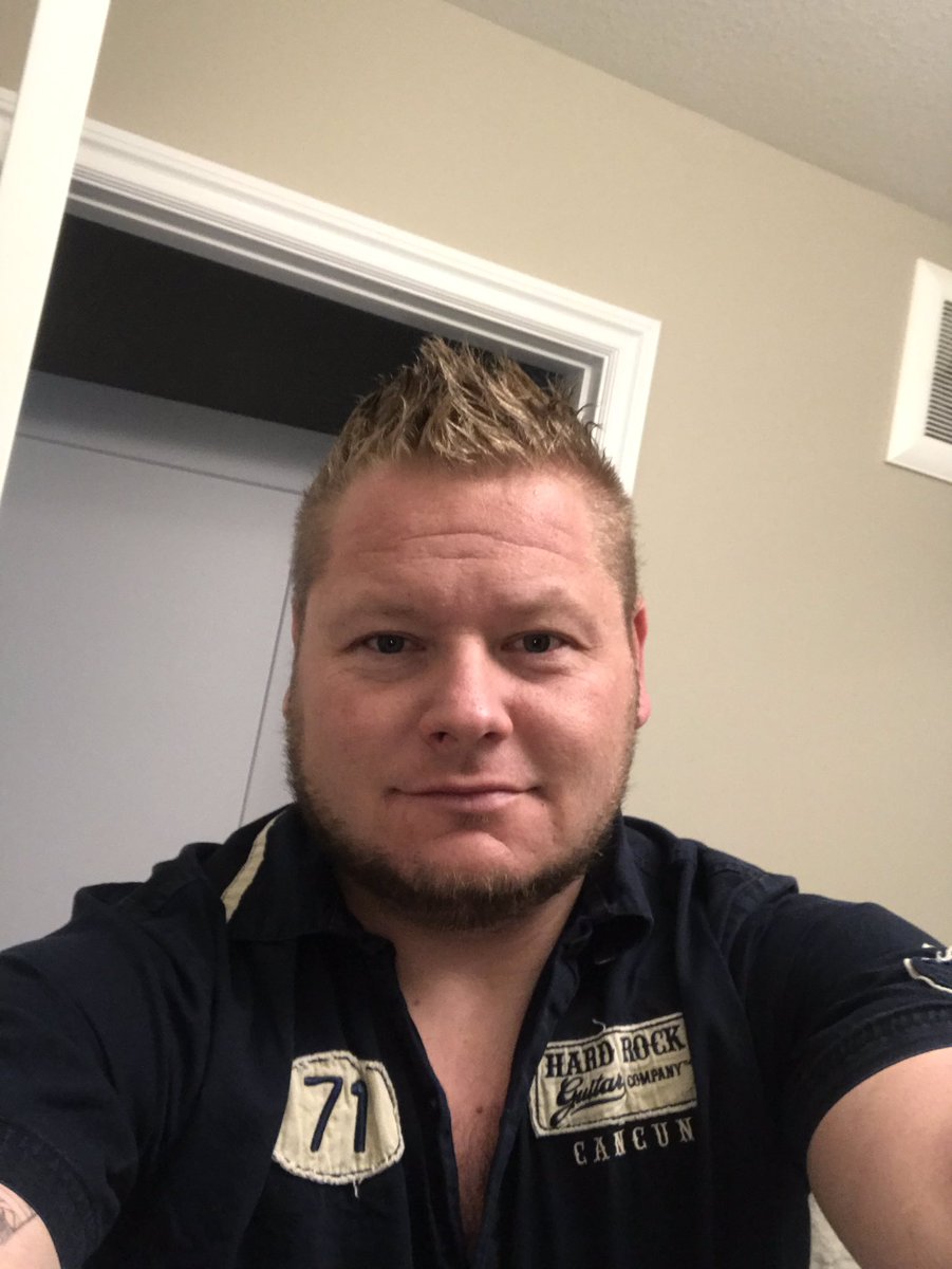 leeskjonsberg's tweet photo. Hello Twitter
#beenLongTime https://t.co/uCtzsuAl2J