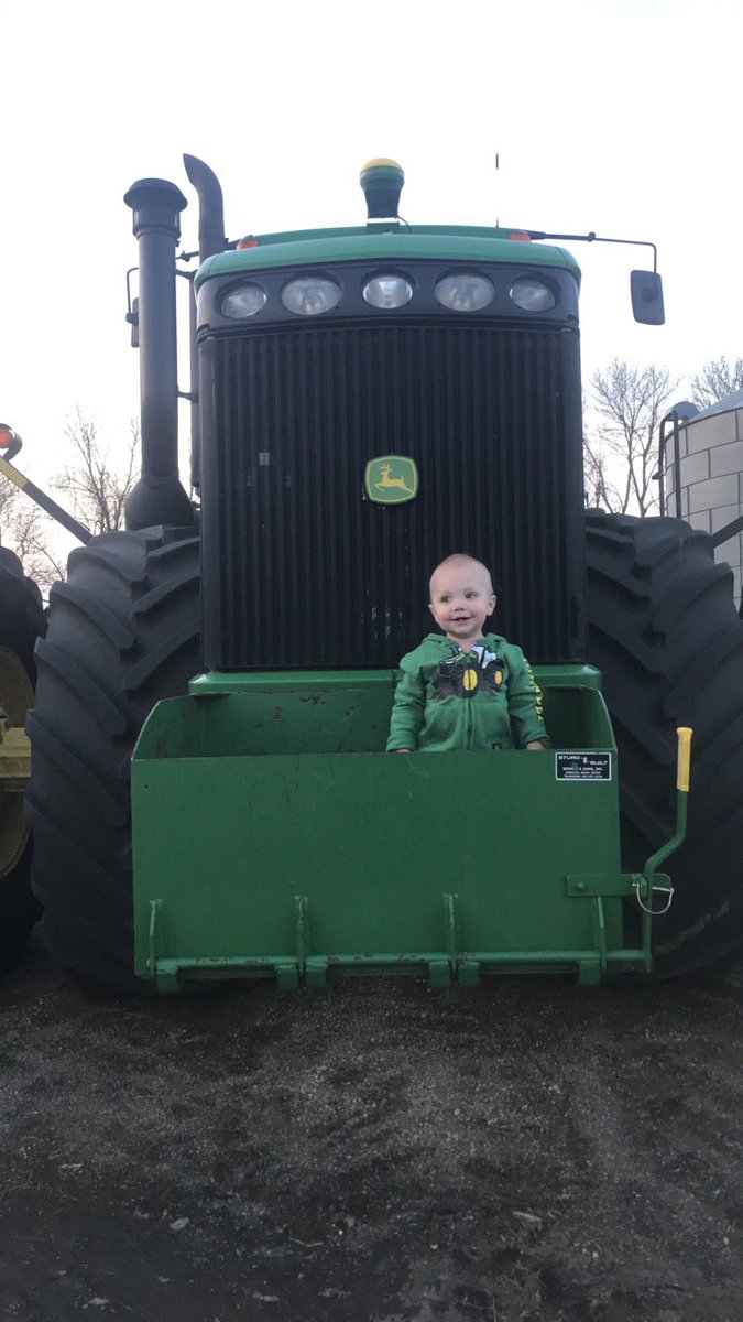 seedman22's tweet photo. This is my kind of play pen #twinning https://t.co/idcrVkf3Je