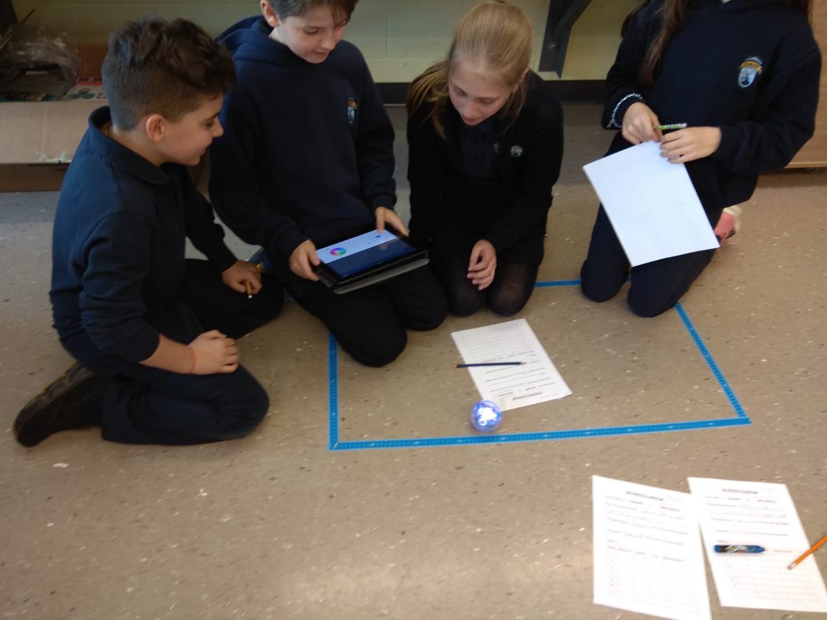 Day two of coding was engaging as students deepened their understanding of coding and applying concepts of area and perimeter. ⁦<a href="/StMaryOakville/">St. Mary Oakville</a>⁩ ⁦<a href="/HCDSB/">Halton Catholic DSB</a>⁩