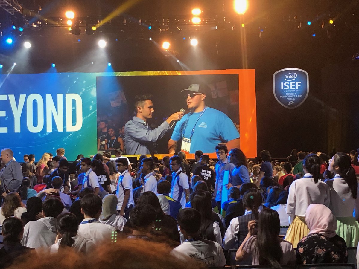 rlaureng1's tweet photo. NC’s Chase Bishop pays tribute to the best teacher, Jennifer Williams! #IntelISEF #ncsciencefair https://t.co/SehYcl31L0