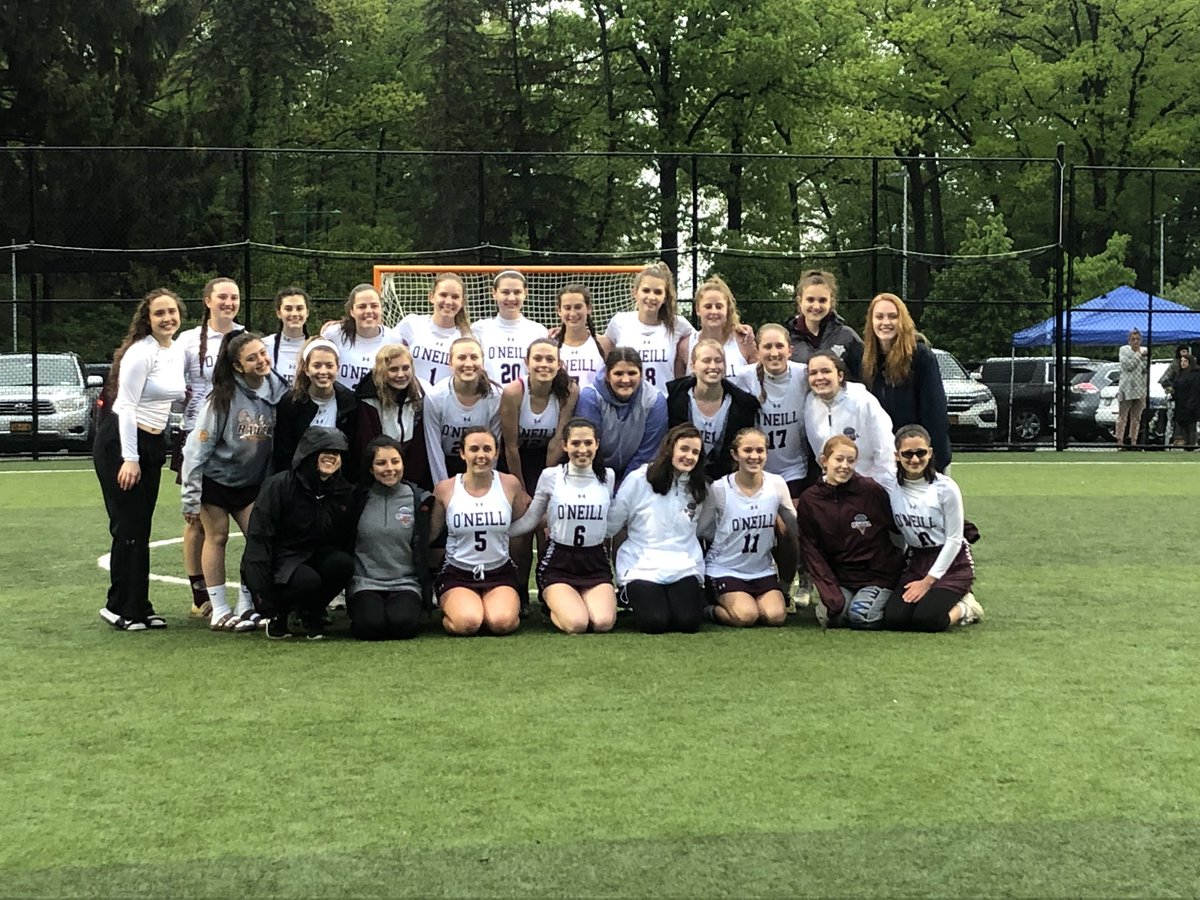 nicoley1287's tweet photo. AWESOME win over Goshen for these ladies, and especially our 9 seniors!!! Great Job- rain can’t stop them 💪🏼🥍 @JIOprincipal @birdgirl07 @Kate13Wilson @HFFMCSD @DrSheboy https://t.co/MxgV6vigVo
