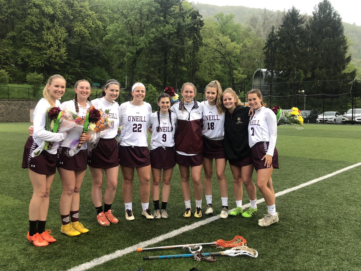 nicoley1287's tweet photo. AWESOME win over Goshen for these ladies, and especially our 9 seniors!!! Great Job- rain can’t stop them 💪🏼🥍 @JIOprincipal @birdgirl07 @Kate13Wilson @HFFMCSD @DrSheboy https://t.co/MxgV6vigVo