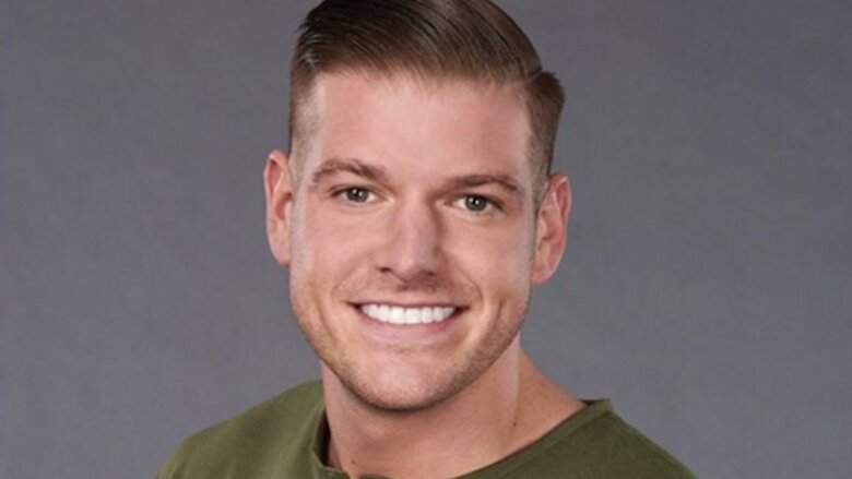 Old Matt Donald is the new Grocery Store Joe... good normal guy who goes home the first night.

LET'S GET HIM ON PARADISE.

#TheBachelorette