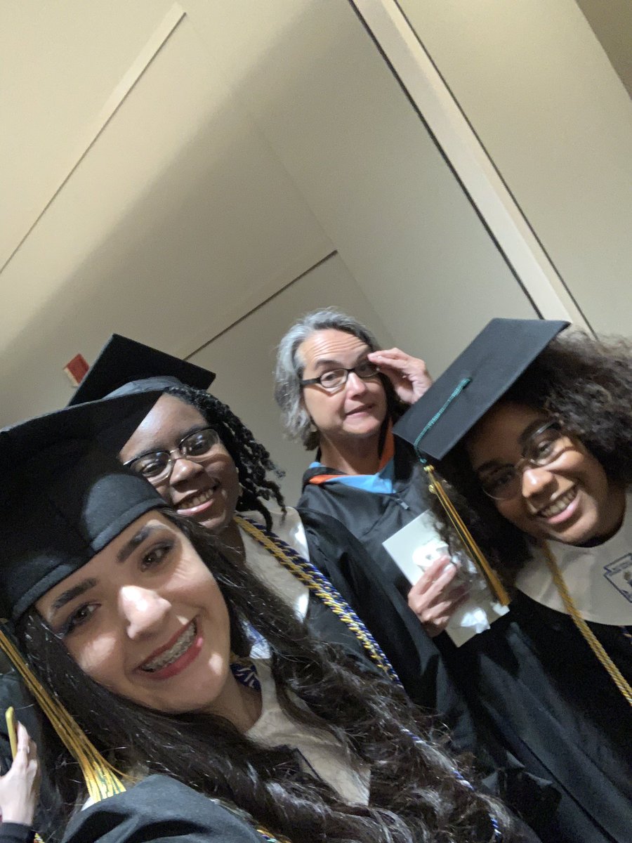 ScienceandMathT's tweet photo. My Spartans got graduated and my glasses got adjusted. Way to go girls! #thequestdifference https://t.co/ItF0HGBLdQ