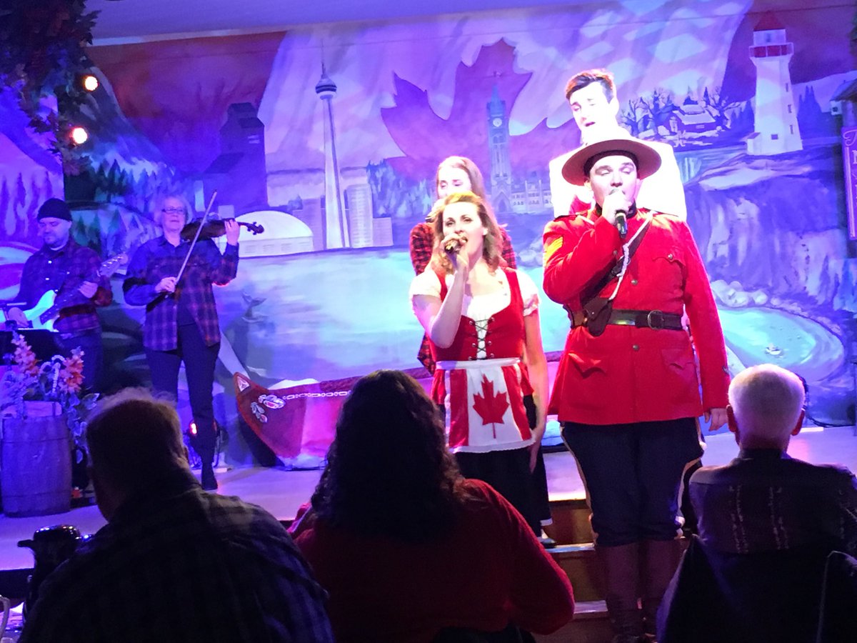 UnclePhilW's tweet photo. Really great night at Oh Canada Eh? #oceniagara ⁦@ohcanadaehshow⁩ https://t.co/k1OjK0tHF9