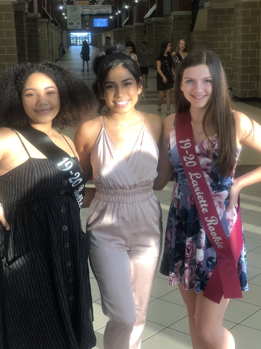 ivory_vivian's tweet image. Round 2 :p #vsquad 
@GRHSLariettes @grhsbelles