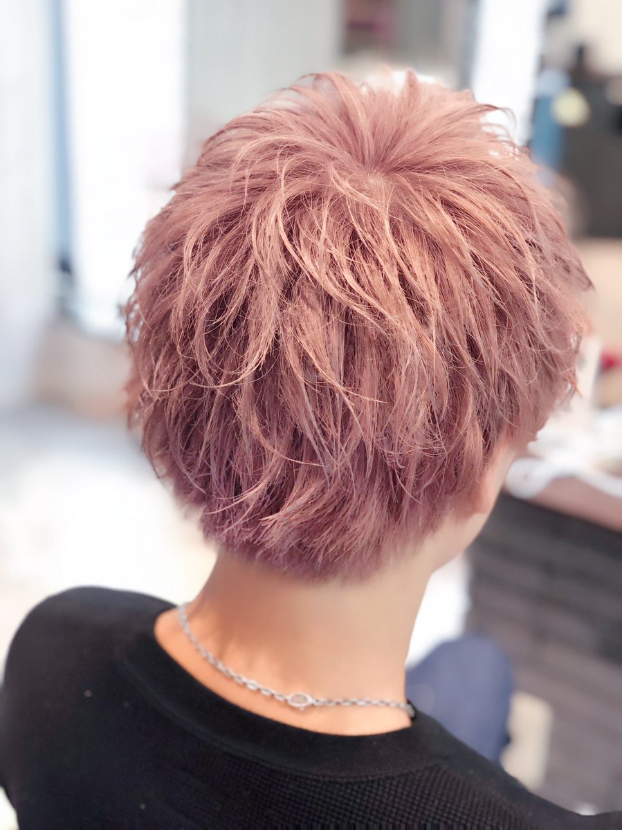 Axy Hair Make 假屋 航 A Twitter 最近はメンズのピンクベージュカラーのオーダーを多くいただいてます 今日はまだお席に若干の空きがありますので 美容室をお探しの方達も是非いかがでしょうか O