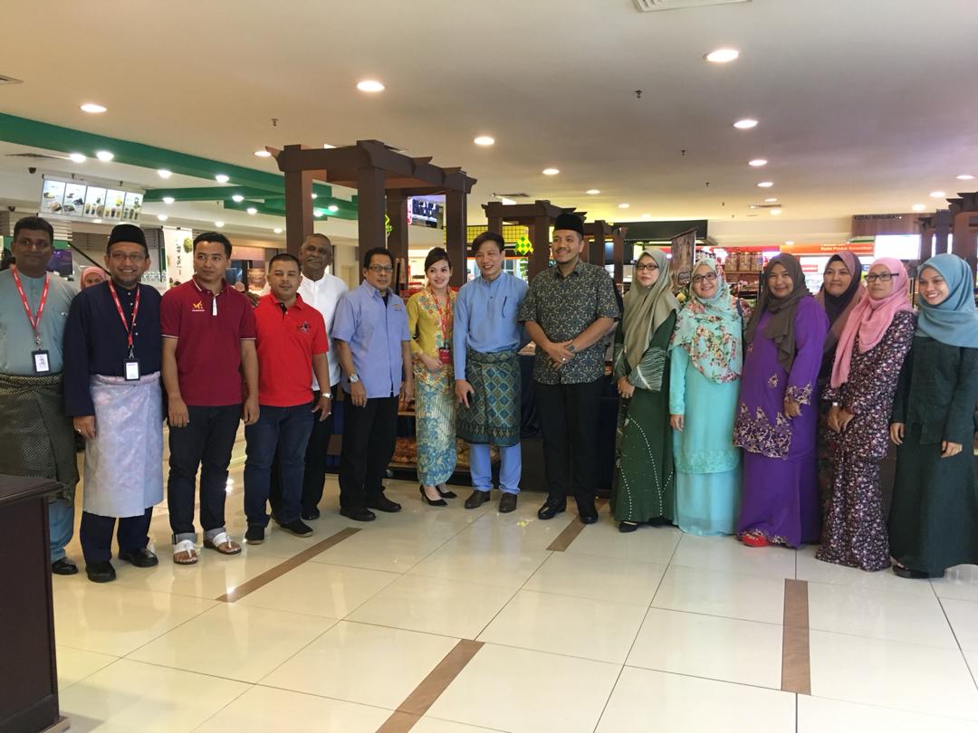 AbOpenang's tweet photo. KECERIAAN RAYA DI #AgrobazaarAidilfitriFAMA@Sunway Carnival Mall Seberang Jaya
LG Floor 
10.00 Pg - 10.00 mlm
@FAMA_Malaysia 
@famapulaupinang https://t.co/cQaXmh1KvY