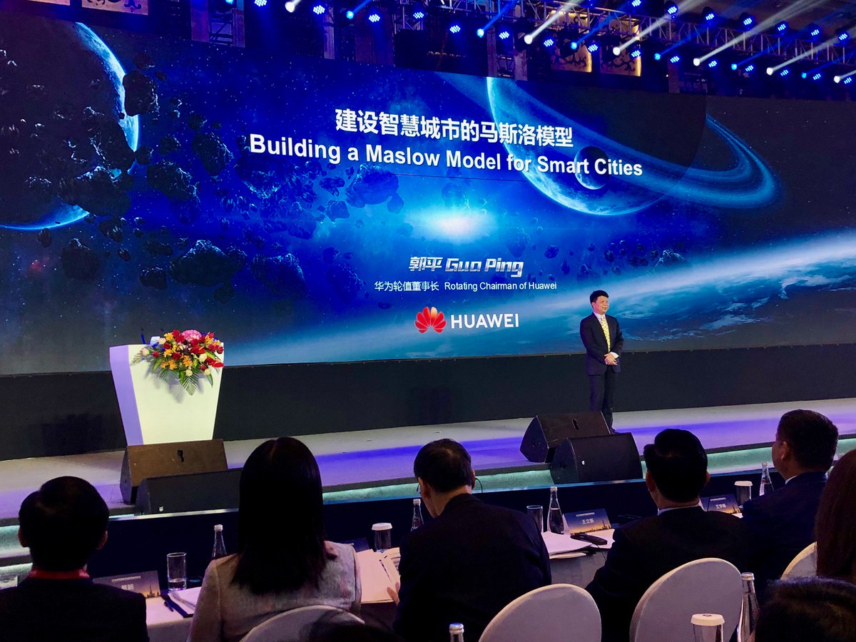 he_koh's tweet image. Very interesting concept by #Huawei’s Rotating Chairman Guo Ping on #Maslow Model for #SmartCity. #AI #5G #SafeCity #PublicSafety #DigitalBrain #CyberSec #InfoSec