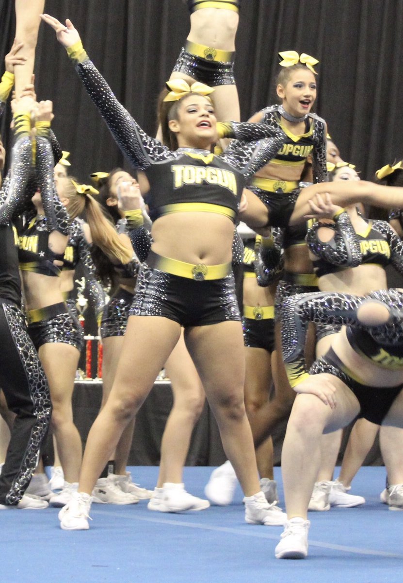 EliantPerez's tweet photo. #TGTestimonal My biggest dream was to cheer for @TopGunJags305 These past 5 years have been nothing more than a blessing and a dream come true. I’ve grown as a person and met some of the most amazing people in my life that I now call my family. Thank you Top Gun! #OAFAAF https://t.co/RerDIuWlx7