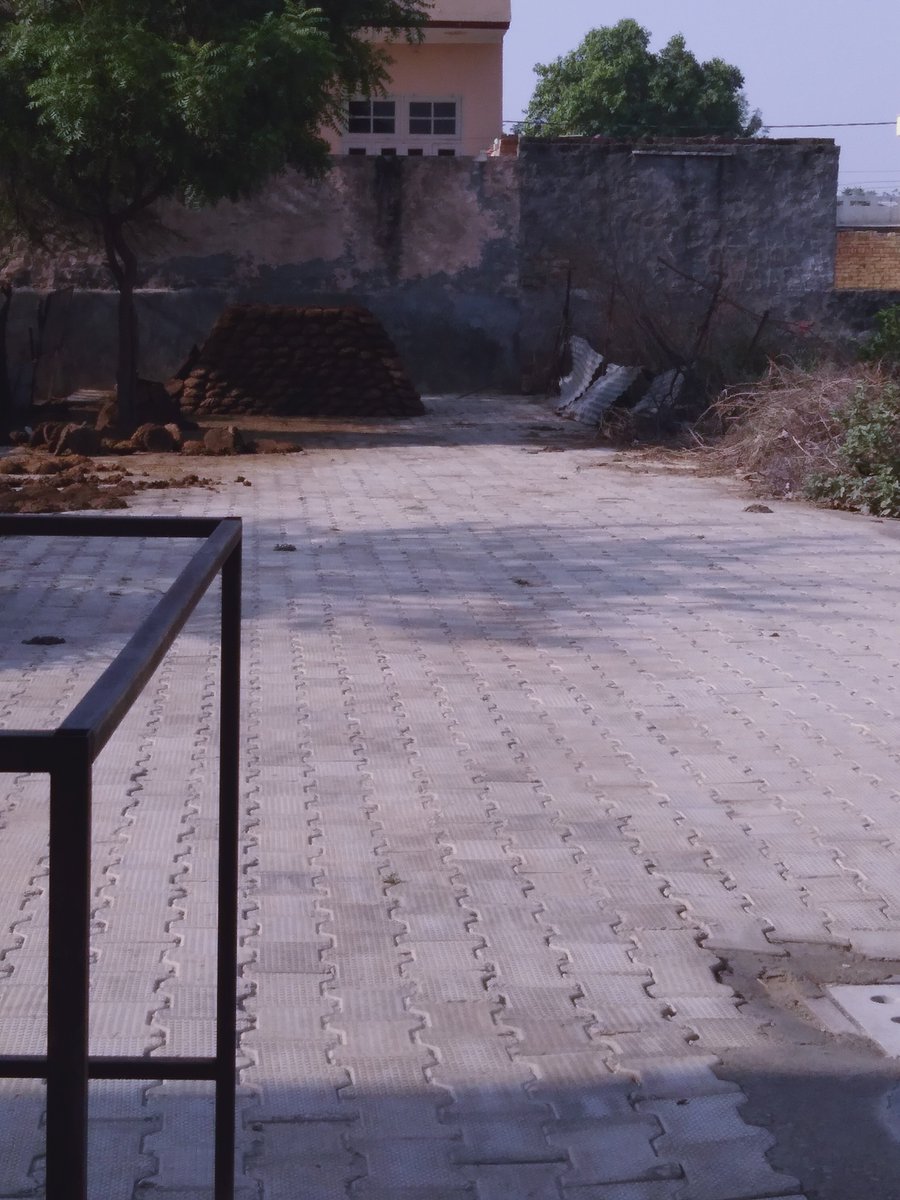 rajeshbror221's tweet photo. Please fix (Garbage) @ https://t.co/TvpojLjLBo @PMOIndia @swachhbharat @swachhbharatGov @narendramodi @MoHUA_India (via @swachhbharatapp) https://t.co/j53TLYFJ1c