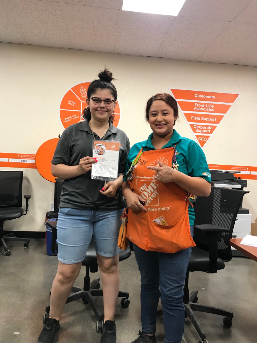 Rubi2060's tweet photo. Want to shout out Josh 15 years and Leslie 3 years of service I appreciate everything you guys do for our triple nickel and Amanda for stepping up here game to the next level going on over and beyond! 💪#ProudDs 👌🌸 https://t.co/3Gz2nR3hx1