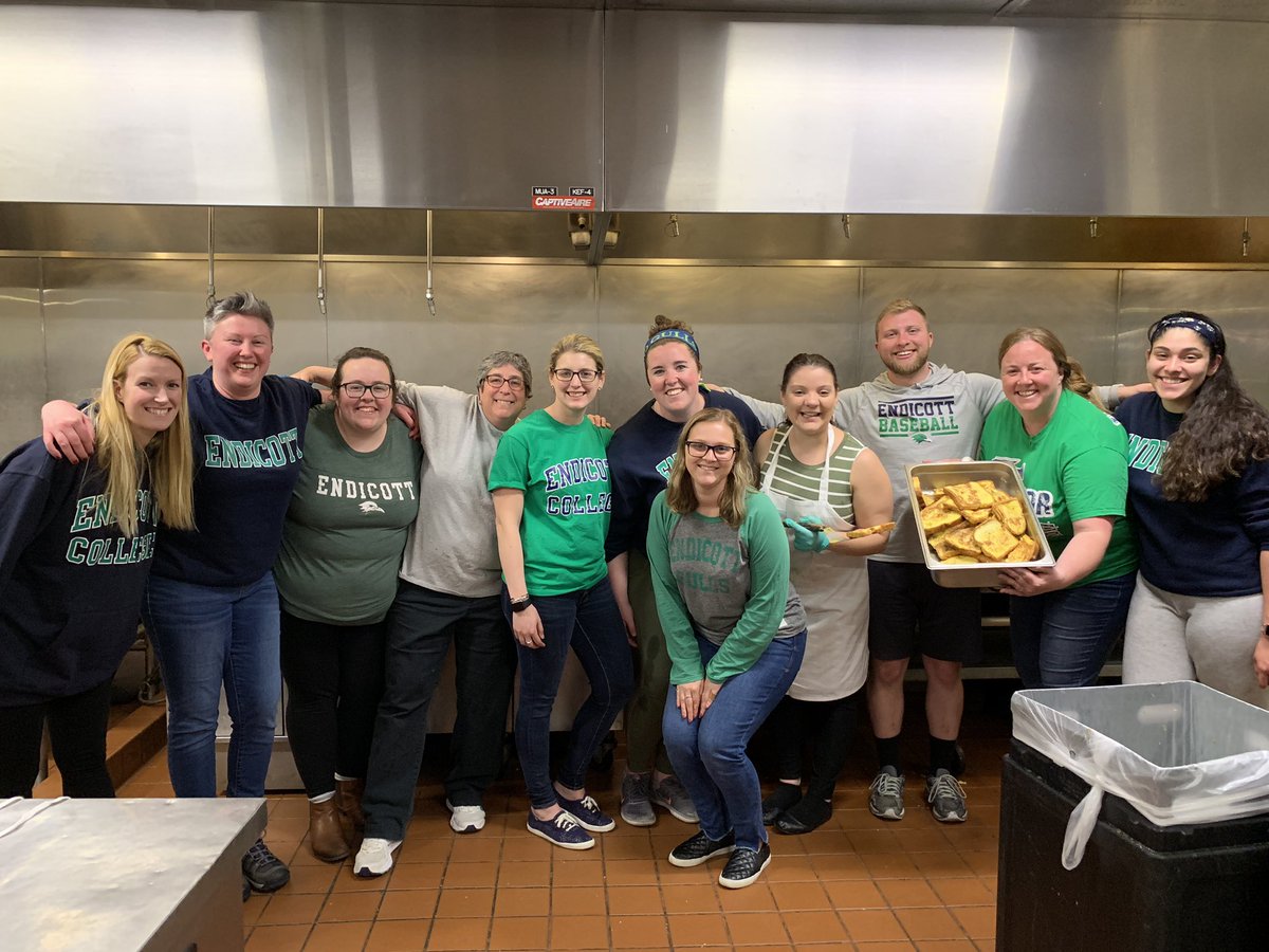 AlyssaLaurenza's tweet photo. Another Finals Feed has come and gone. Good luck on finals, Gulls! @EndicottCollege https://t.co/a10JBxFhGX